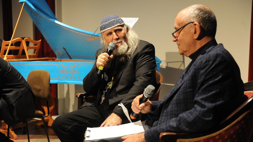 «La musica uno strumento di salvezza e di riscatto»: Moni Ovadia apre la Orfeo Week «La musica uno strumento di salvezza e di riscatto»: Moni Ovadia apre la Orfeo Week