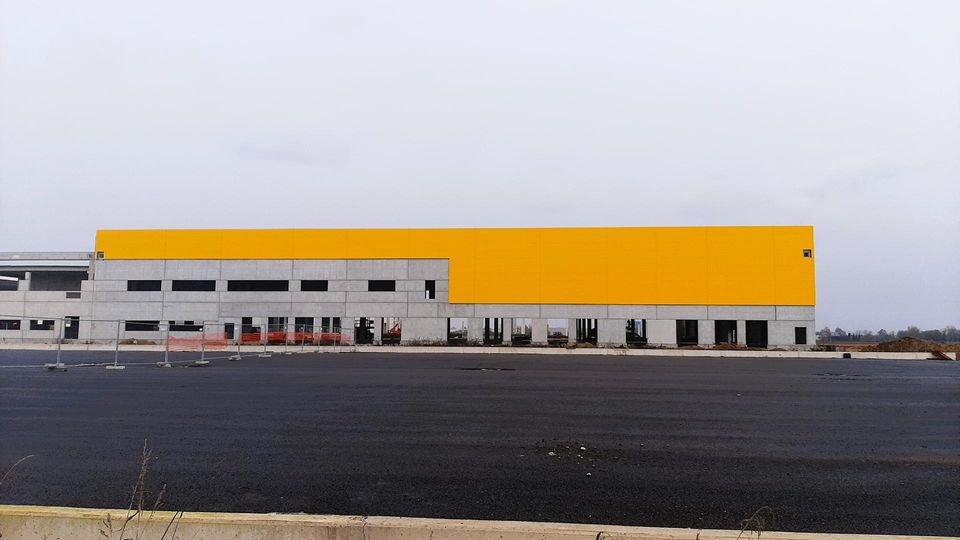A Borgo San Giovanni il nuovo capannone è una realtà, la logistica pronta a raddoppiare A Borgo San Giovanni il nuovo capannone è una realtà, la logistica pronta a raddoppiare