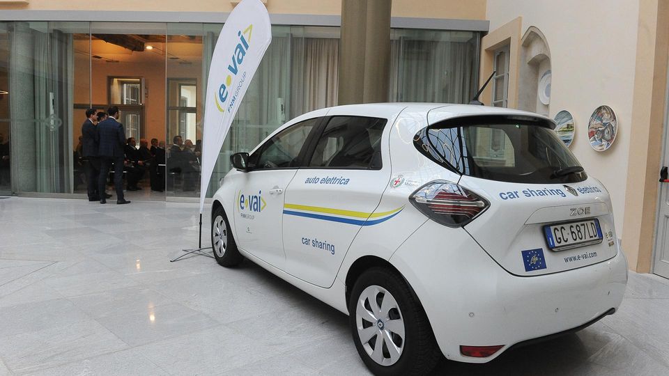 La mobilità sostenibile sbarca a Lodi: il car sharing di E-Vai per enti e aziende La mobilità sostenibile sbarca a Lodi: il car sharing di E-Vai per enti e aziende