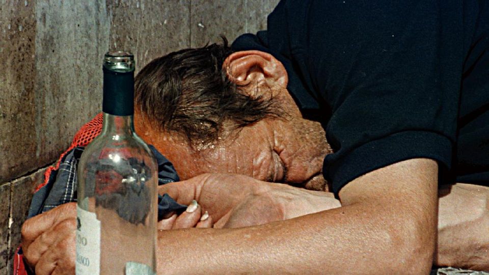 Sant’Angelo, un appello ai parenti degli alcolisti: «Venite a farvi aiutare» Sant’Angelo, un appello ai parenti degli alcolisti: «Venite a farvi aiutare»