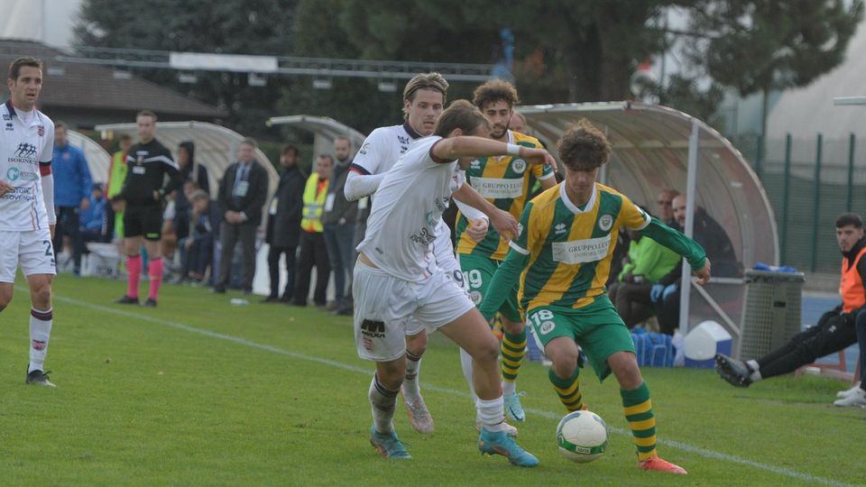 Calcio, Deiana si gode il doppio debutto tra i professionisti con il Sangiuliano Calcio, Deiana si gode il doppio debutto tra i professionisti con il Sangiuliano