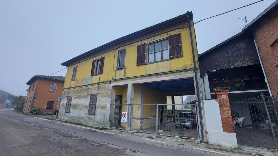 Ex sindaco trovato morto fuori dalla sua casa, il giallo di Corte Palasio: le indagini della procura di Lodi verso l’archiviazione. Le immagini Ex sindaco trovato morto fuori dalla sua casa, il giallo di Corte Palasio: le indagini della procura di Lodi verso l’archiviazione. Le immagini