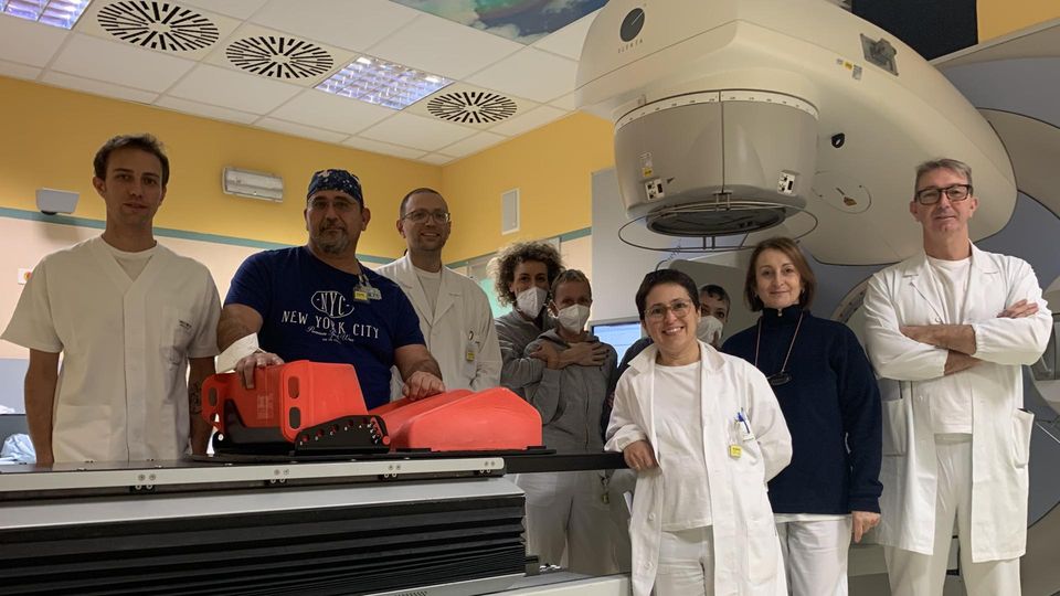 Radioterapia in piena zona rossa, un premio per il dottor Tortini dell’ospedale di Casale Radioterapia in piena zona rossa, un premio per il dottor Tortini dell’ospedale di Casale