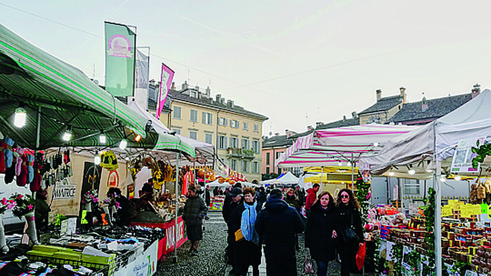 Santa Lucia a Lodi, in edicola uno speciale dedicato alla notte più attesa dai bambini Santa Lucia a Lodi, in edicola uno speciale dedicato alla notte più attesa dai bambini