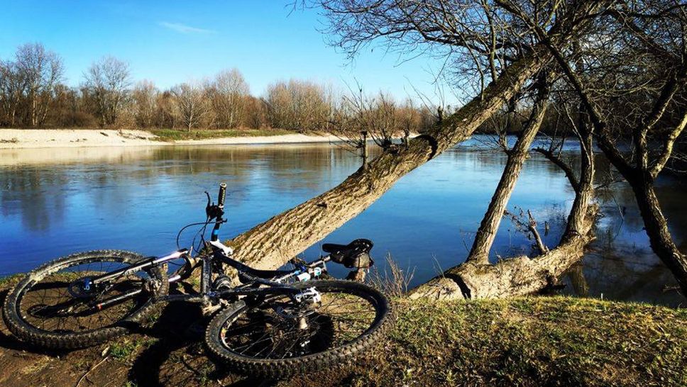 Il fiume visto dal parco Belgiardino, che il Comune punta ad acquistare dalla proprietà, la Fondazione Ca’ Granda Il fiume visto dal parco Belgiardino, che il Comune punta ad acquistare dalla proprietà, la Fondazione Ca’ Granda