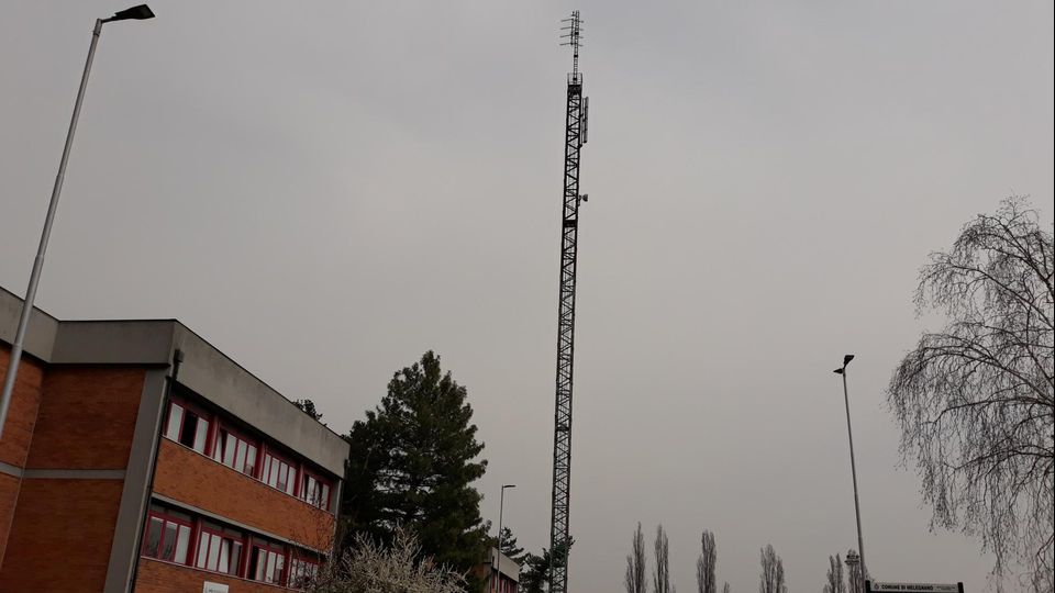 MELEGNANO Conto alla rovescia per la rimozione della maxi-antenna MELEGNANO Conto alla rovescia per la rimozione della maxi-antenna