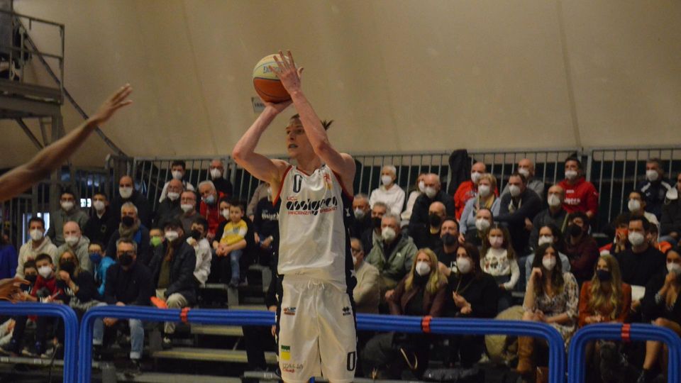 Basket, l’Assigeco fa festa al “Campus” Basket, l’Assigeco fa festa al “Campus”