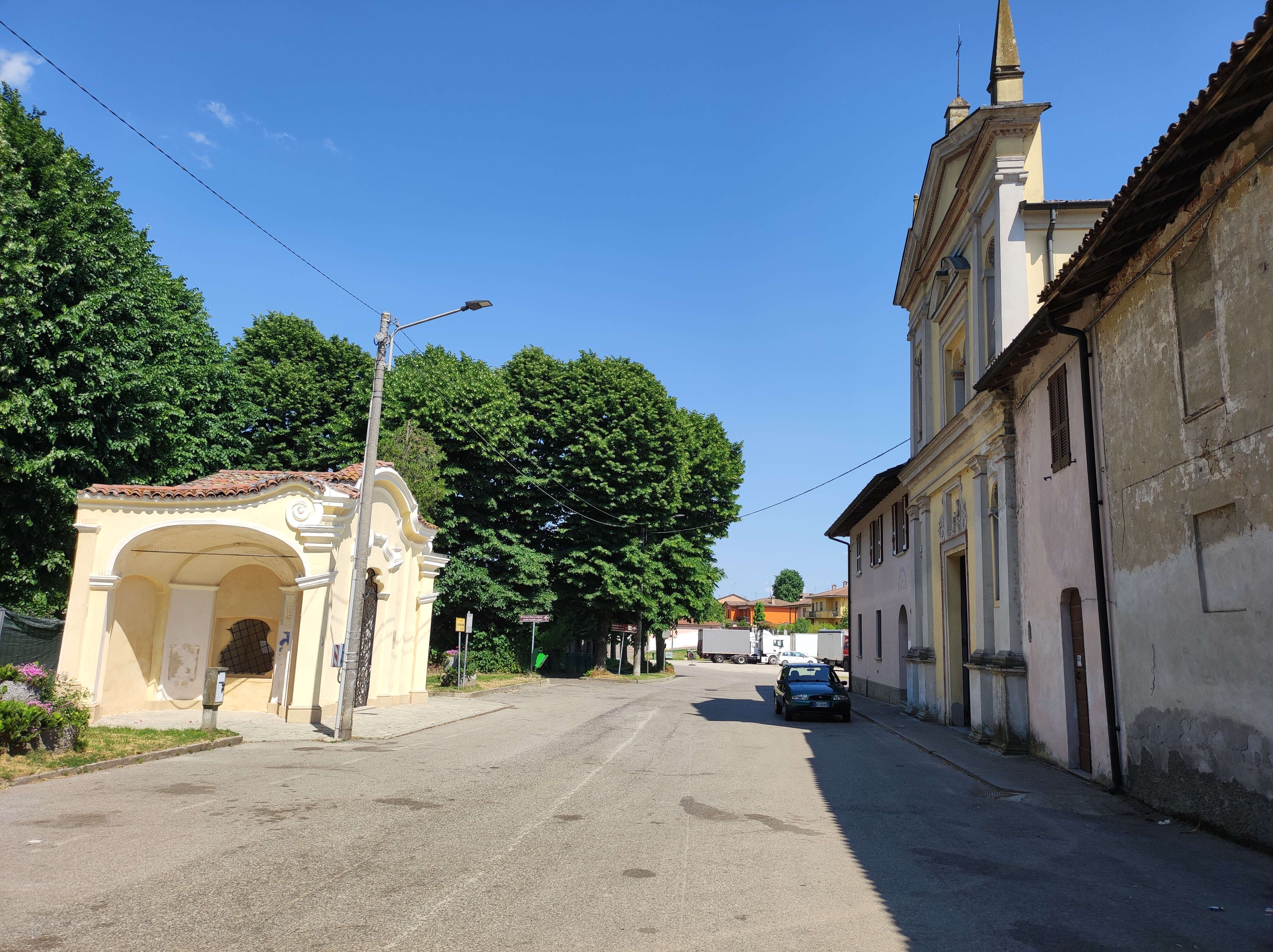 La chiesa di San Bernardino con il parco di fronte (Agosti)
