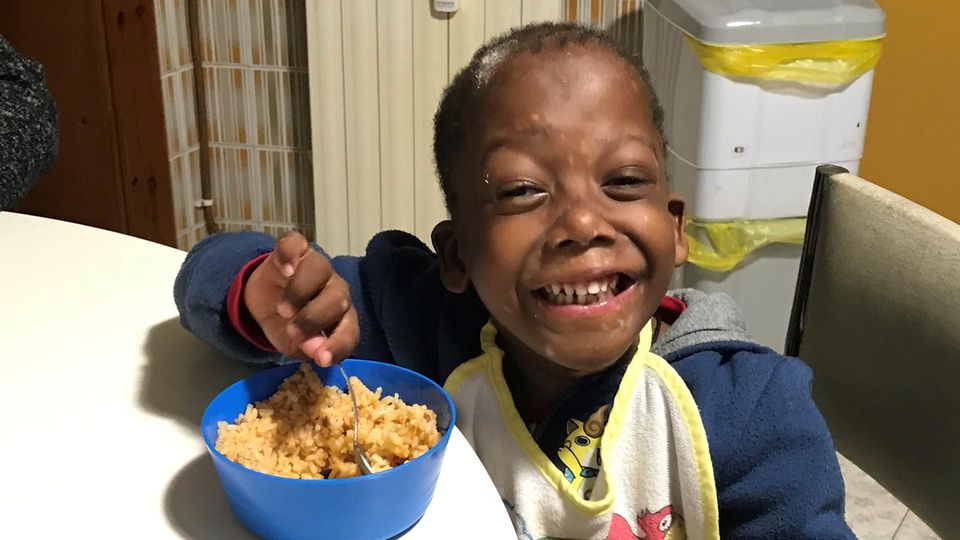 SAN DONATO Vent’anni di Cuore fratello, curati e guariti i bambini del mondo SAN DONATO Vent’anni di Cuore fratello, curati e guariti i bambini del mondo