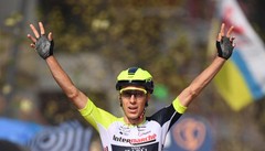 Ciclismo, Giro d’Italia: trionfa Hirt quasi incredulo al traguardo all’Aprica