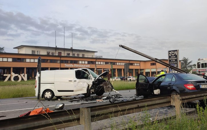 PAULLESE Ennesimo frontale tra Spino e il ponte dell’Adda a Bisnate