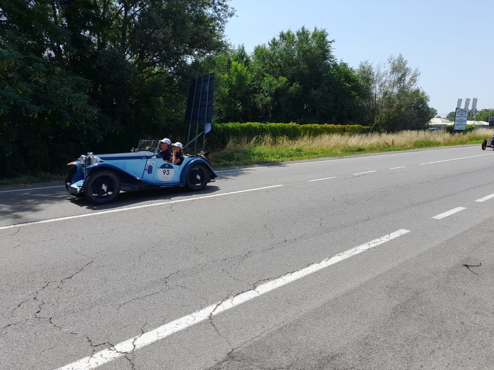 Nelle foto le Mille Miglia nel Sudmilano