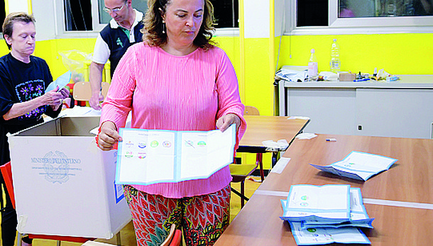 BALLOTTAGGI Il centrodestra sconfitto a Verona, vince Tommasi. Al centrosinistra anche Parma e Piacenza