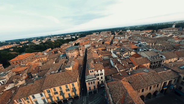 “Respira” nella bellezza, l’omaggio di Minimals al Lodigiano GUARDA IL VIDEO