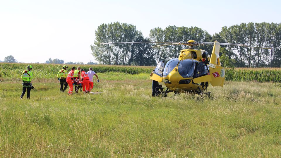 Mairago, precipita da un ponteggio: paura per un operaio di 49 anni Mairago, precipita da un ponteggio: paura per un operaio di 49 anni