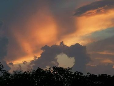 solnedgång före stormen