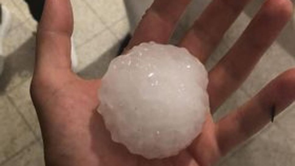 Lodi, storleken på golfbollar: mer än 50 ingripanden av brandmän - video och foton från läsare