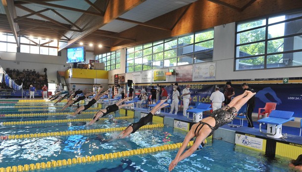 LODI Ritoccate le tariffe della piscina