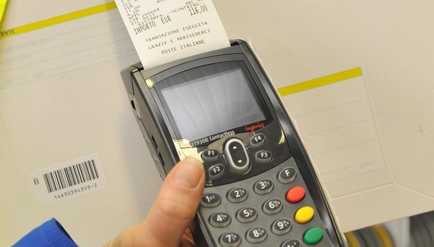 Pagamenti con il pos in bar e negozi del Lodigiano: «Troppi costi a carico delle imprese»