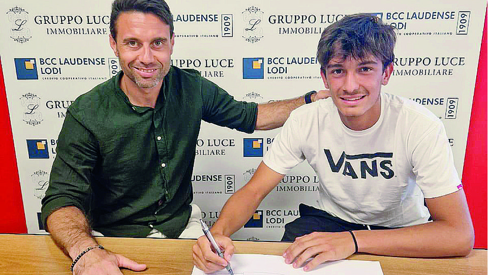 La bella favola di Federico Baggi: firma il contratto con il Sangiuliano La bella favola di Federico Baggi: firma il contratto con il Sangiuliano