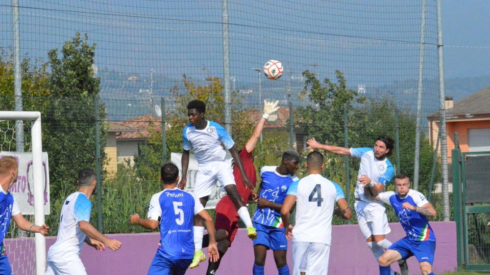 CALCIO ECCELLENZA Esordio amaro per Codogno e Club Milanese CALCIO ECCELLENZA Esordio amaro per Codogno e Club Milanese