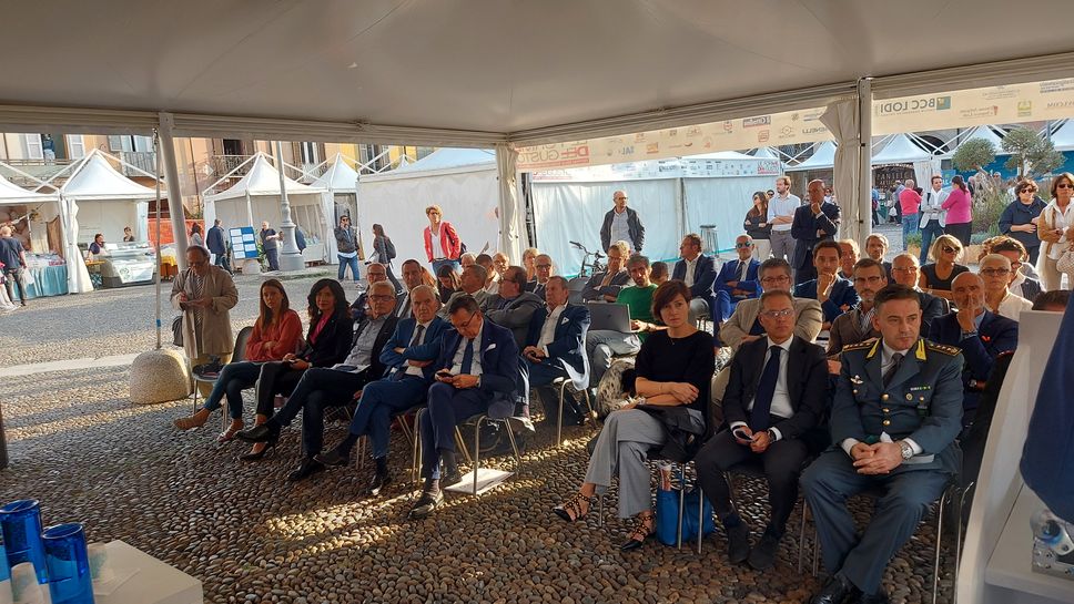 Lodi, la cerimonia di inaugurazione Lodi, la cerimonia di inaugurazione