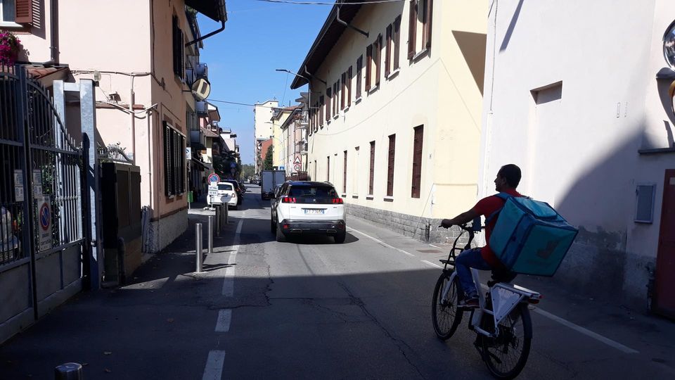 Melegnano, il centro tagliato a metà per un mese da un cantiere Melegnano, il centro tagliato a metà per un mese da un cantiere