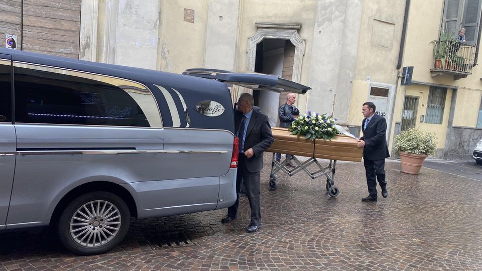 LODI Il commosso addio a Giusy Giacomini LODI Il commosso addio a Giusy Giacomini