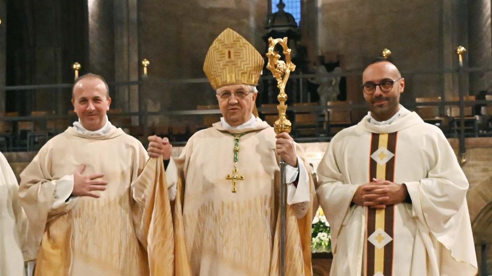 LODI Monsignor Bassiano Uggè è il nuovo parroco della Cattedrale LODI Monsignor Bassiano Uggè è il nuovo parroco della Cattedrale