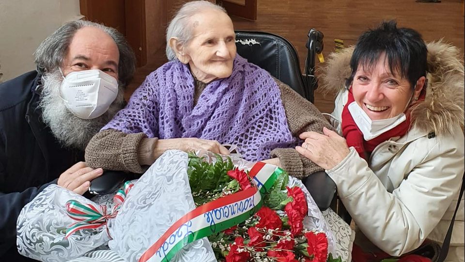 LODI La partigiana Angela Borla compie 102 anni VIDEO LODI La partigiana Angela Borla compie 102 anni VIDEO