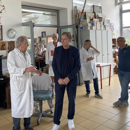 LODI La bandiera del Milan Franco Baresi in visita alla scuola d’arte
