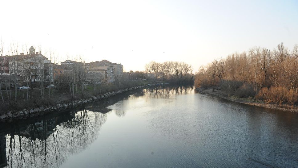 Il fiume Adda in secca a Lodi (Ribolini) Il fiume Adda in secca a Lodi (Ribolini)