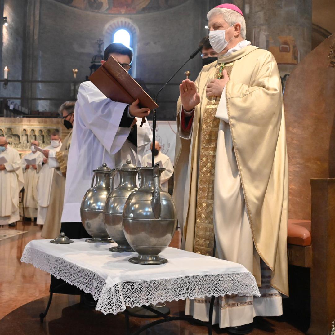 L'invito del vescovo Maurizio per la Messa crismale ...